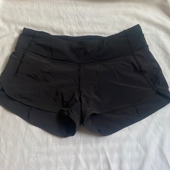 NWOT Lululemon Shorts - Picture 4 of 5